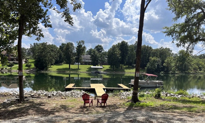 Horseshoe Bend Maison | Crown Lake Retreat, Beautiful Lakefront Home