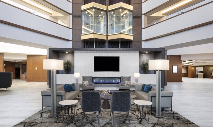 Waverly Hôtel | Crowne Plaza Lansing by IHG