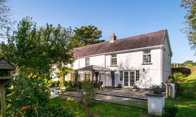 Mawr Maison | Crwcca Farm Cottage