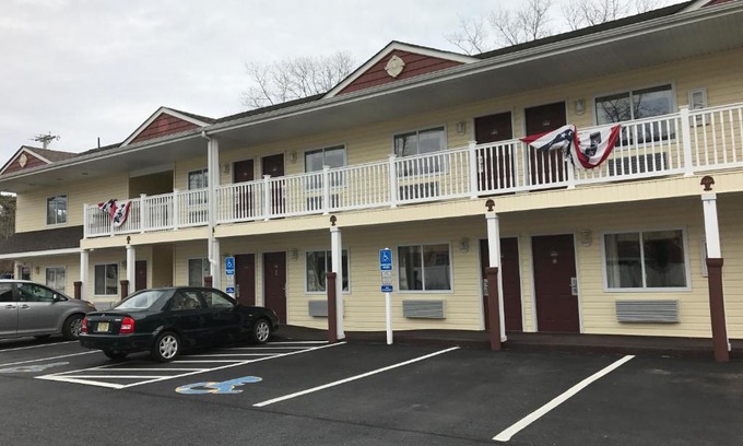 Galloway Hôtel | Crystal Inn and Suites