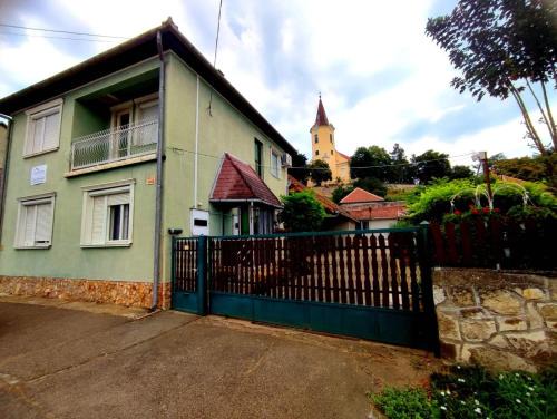 Tarcal Appartement | CsászárLak Vendégház