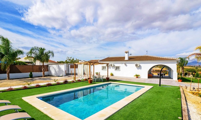 Alhaurin el Grande Cottage | Cubo's El Sueño de los Abuelos / piscina privada / wifi gratis