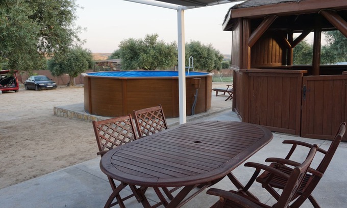 Morata de Tajuna Maison | Cuchifarm accommodation near Warner Bros.