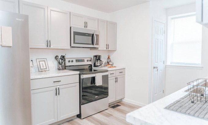 Williamsburg Maison | Cumberland Mountainside Stay (1 Mile from University of the Cumberlands)