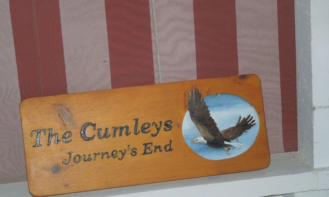 Waupaca Cottage | Cumley's Journeys End sur le magnifique lac McCrossen