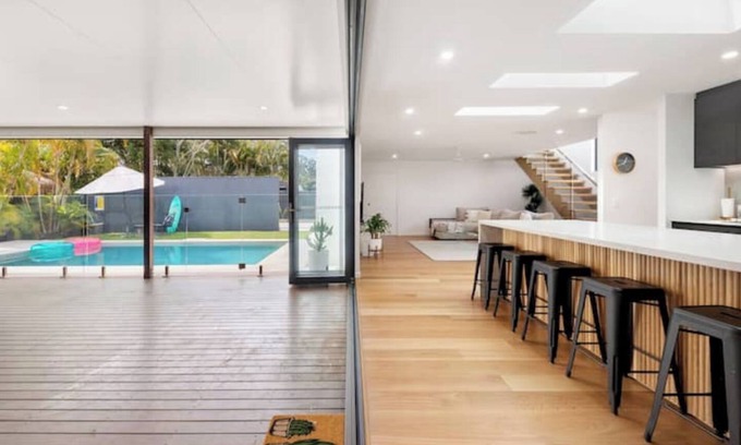 Currumbin Waters Maison | Currumbin Family-Friendly Oasis with Pool and Spa