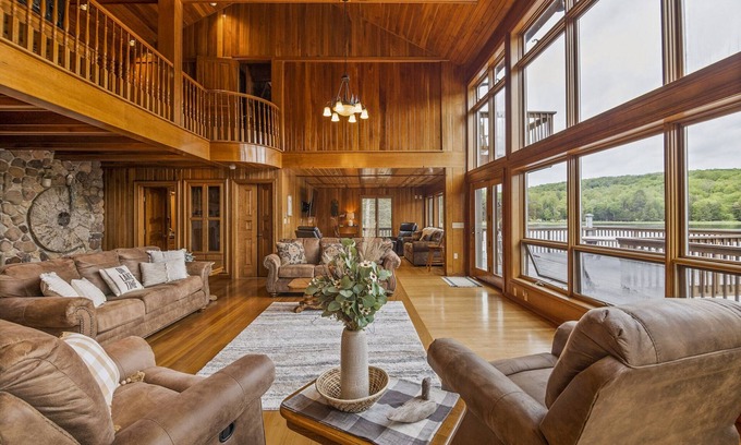 Warren Center Station Balnéaire | Custom built resort on private lake with kayaks, hiking,