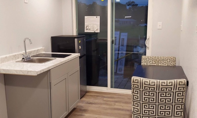 Brazoria Cabine | Custom Container Home w/ walk-in shower and patio! Walking distance to the river