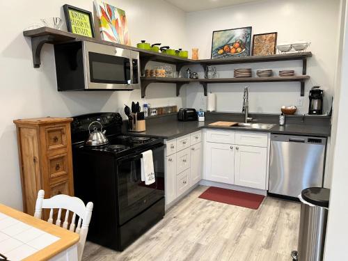 Creswell Maison | Cute 1 bedroom Ohana 10 miles from Eugene