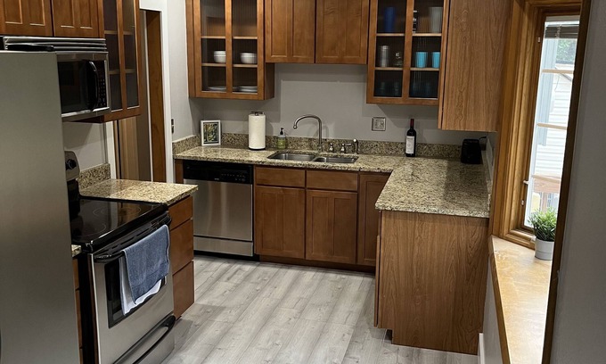 Southeast Maison | Cute 5-BR/2-BA house near Downtown and the Tech Center