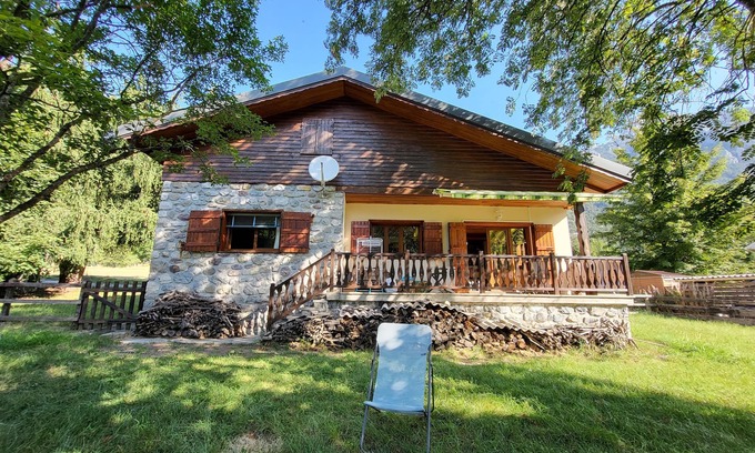 Valdeblore Chalet De Ski | Beau chalet pour 4 personnes avec jardin arboré à 5 mn des commerces