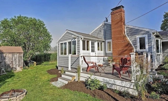 Greenbush Maison | Cute family home in a beautiful beach town