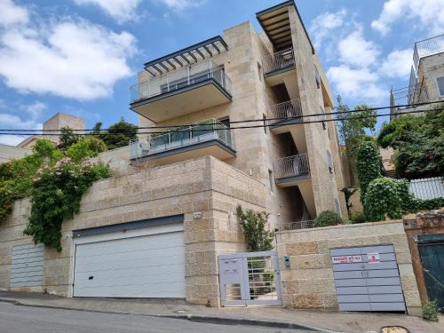 Ein Karem Appartement | Cute Studio near Yad Vashem FREE street parking
