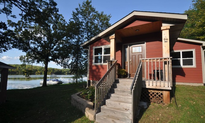 Ironton Cabine | Cuyuna Lake cabin retreat. Fish, hike, bike trails, star gazing, mins to town.