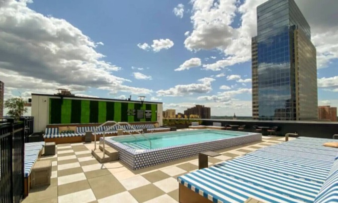 Downtown Minneapolis Appartement | CW 2 BR Sky Lounge Rooftop Pool Gym T