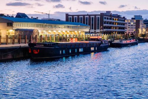 Heilig Kerst Location De Bateaux | Cyberdeck for big groups