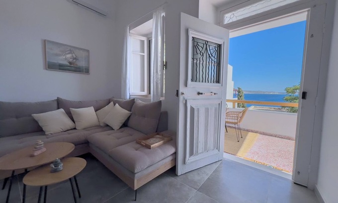 Milos Maison | Cycladic Home with a view - 2 min walk from the beach!