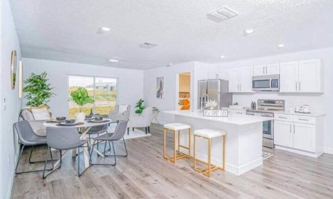 Candler Maison | Cypress Oasis