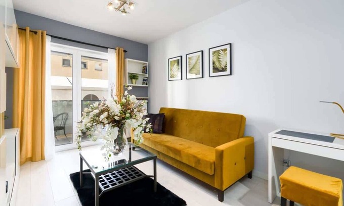 Wilda Appartement | Czarnieckiego 4B | Bright Apartment | Parking