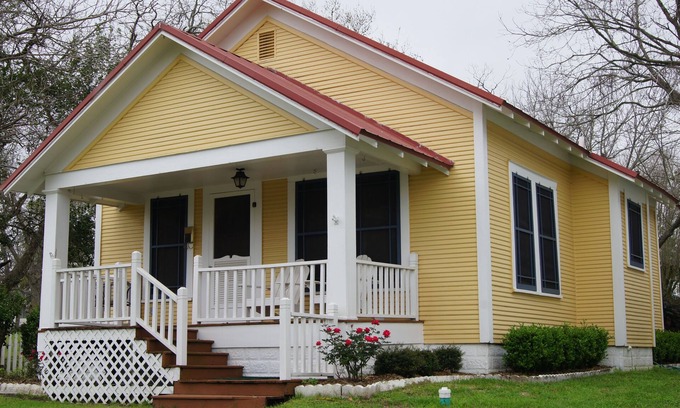 Shiner Maison | Czech Me Inn, located 4 blocks from Spoetzl Brewery