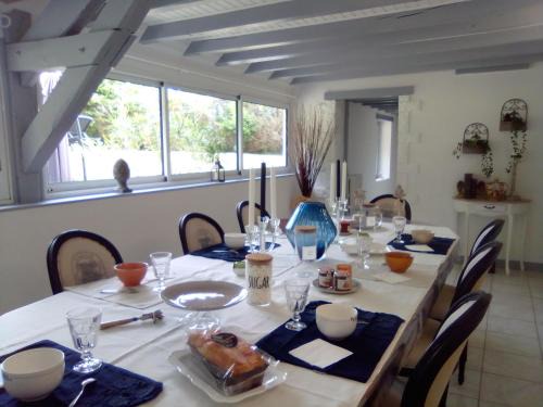 Rouvres-les-Bois Maison | Détente au Moulin: Piscine, Jacuzzi, Animaux Bienvenus - FR-1-591-641