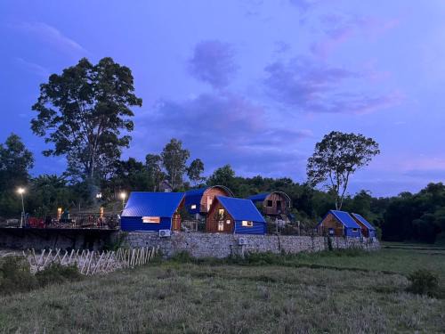 Huong Thuy Cabine | Dạ Khê Hill