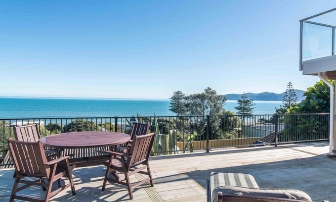 Raumati South Appartement | Secret côtier de D & J - Vues massives