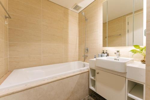 Trung Hoa Nhan Chinh Appartement | D'Moon Happy Apartment