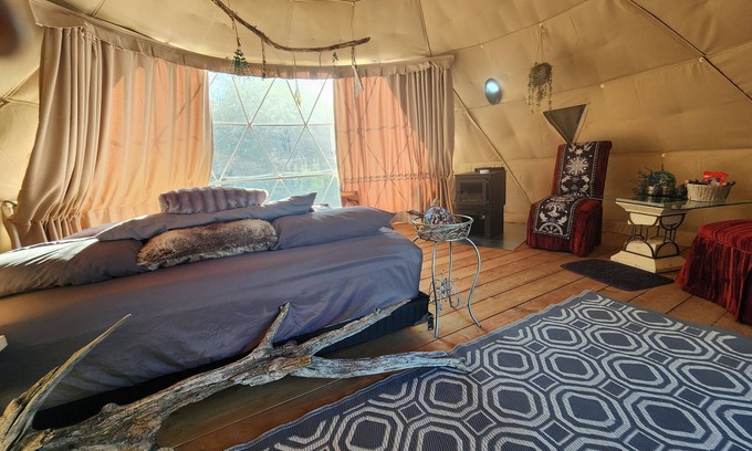 Rosedale Cabine | #D5 Nordic Nook Dome- 1 King Bed -No pets please