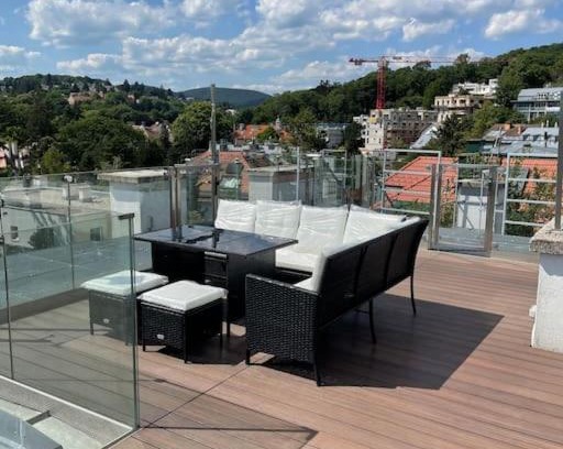 Hutteldorf Appartement | Dachterrassentraum im Grünen Wiens Top Anbindungen