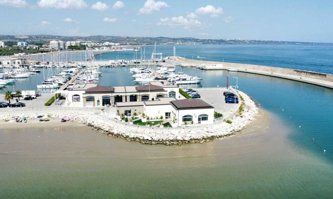 Marina di Montenero Hôtel | DADA Suites and sea