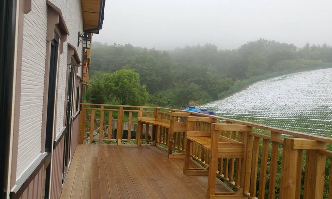 Daegwallyeong Maison | Daegwallyeong Solbawee Log-Housing Pension