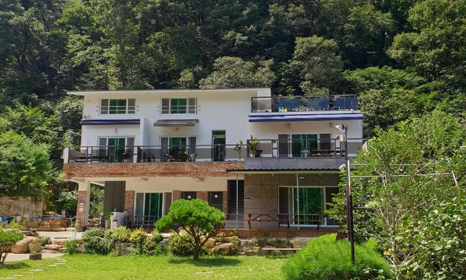 Ulsan Maison | Daeunsan Mountain Valley Pension