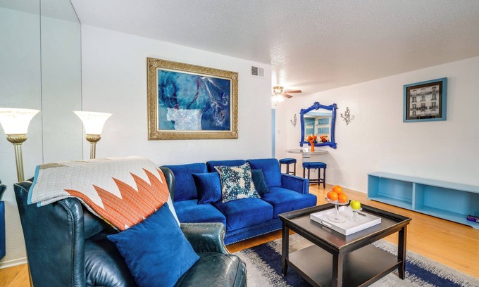 Knox - Henderson Copropriété | Dallas Vacation Rental Condo w/ Community Pool!