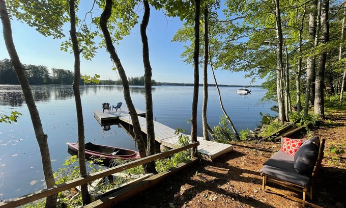 Jefferson Maison | Damariscotta Lakefront 3BR+
