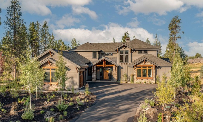 Sunriver Maison | Brand New Luxury Home in Caldera Springs, Gorgeous Decor-DANC48