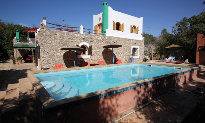 Ghazoua Maison | DAR ELWAN. MAISON BERBERE AVEC PISCINE, JARDIN ARBORE, HAMMAM.
