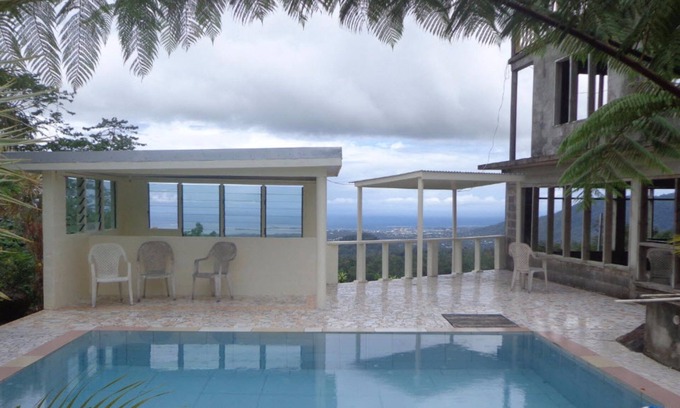 Apia Cabine | Dave Parker's Eco Lodge