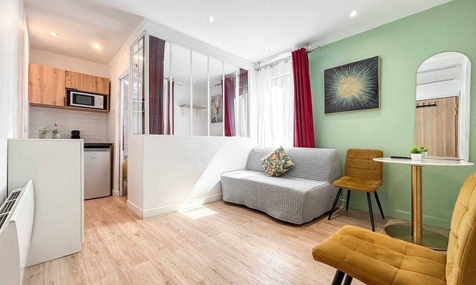 Amerique Appartement | David D Angers 52 - Une Chambre Appartement, Couchages 4