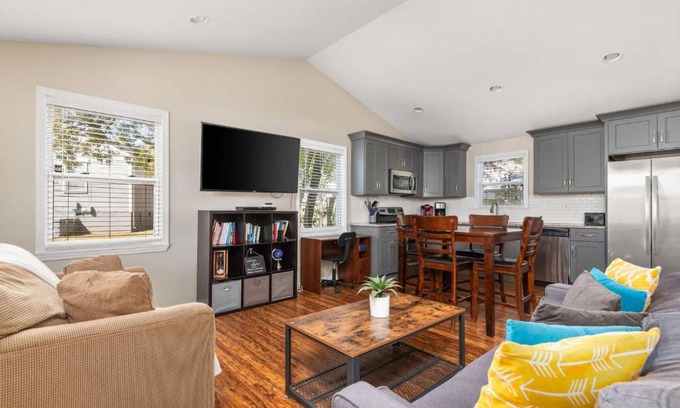 Shelby Hills Maison | Davidson 1403