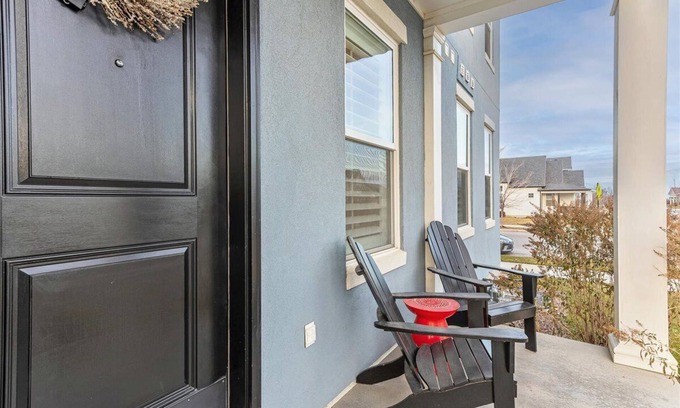 Daybreak Maison | Daybreak Lake 30+ Day Stay!