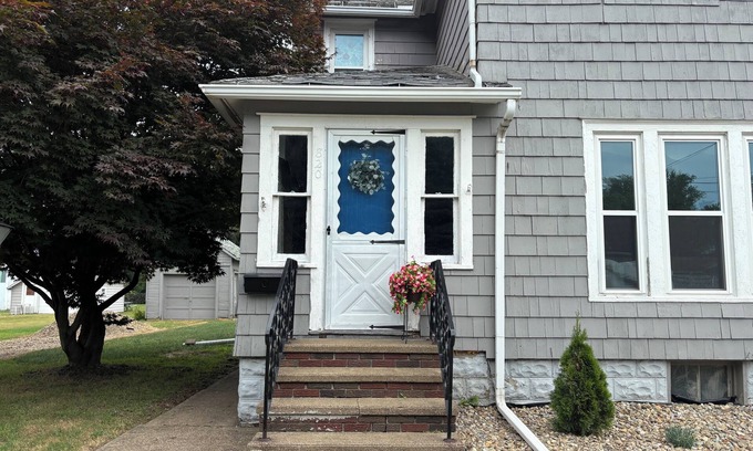 Conneaut Maison | Daydream Away, at our peaceful, roomy, 4 bed home, near the lake in Conneaut.
