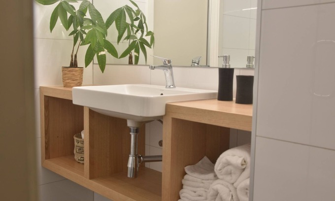 Lower Hutt Appartement | Days Bay Studio - Plage, brousse et intimité
