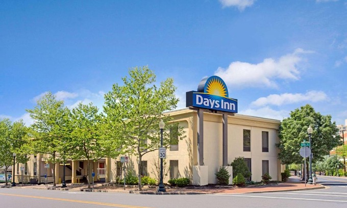 Downtown Hôtel | Days Inn by Wyndham Silver Spring
