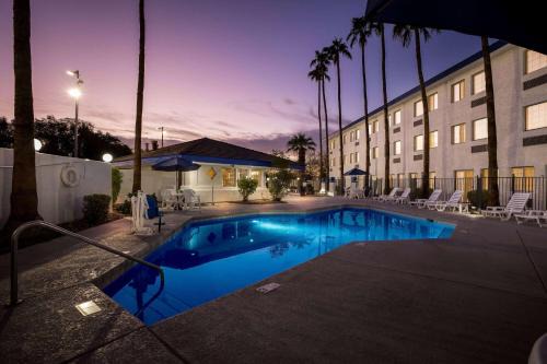 Mesa Hôtel | Days Inn & Suites by Wyndham Mesa Near Phoenix