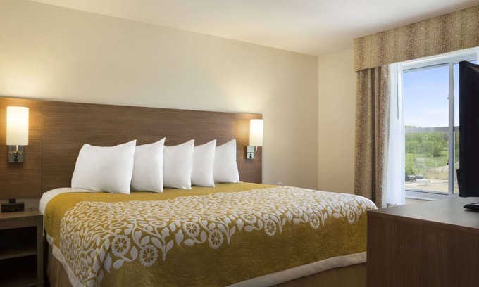 Lafferty Hôtel | Days Inn & Suites by Wyndham Belmont