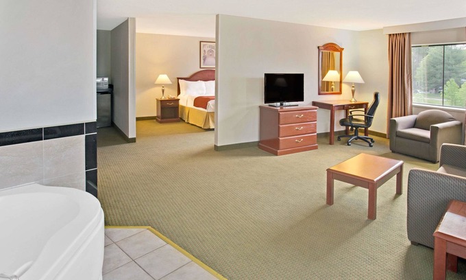 Laurel Hôtel | Days Inn & Suites by Wyndham Laurel Near Fort Meade