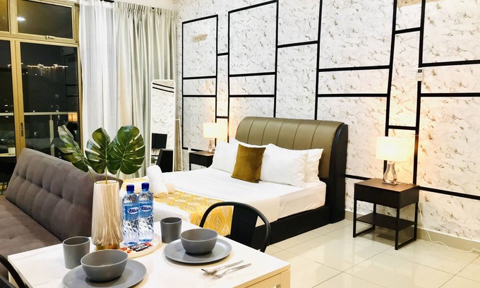 Taman Mount Austin Appartement | De’ Acacia Suite by HFS {LakeView+WiFi+HighFloor}