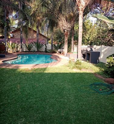 Lephalale Maison | De la Rose Guesthouse
