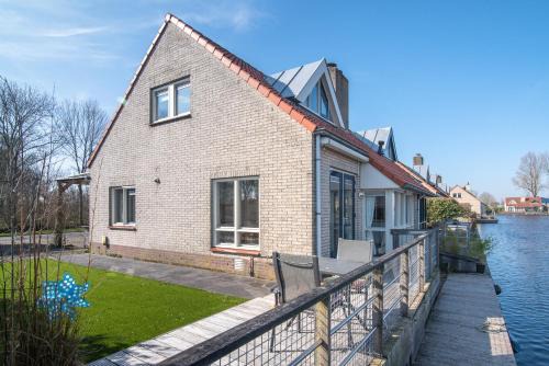 Langweer Maison | De Zilverreiger by Droomvilla